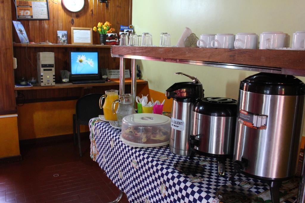 Residencial Noelia Hostel Puerto Iguazu Ngoại thất bức ảnh