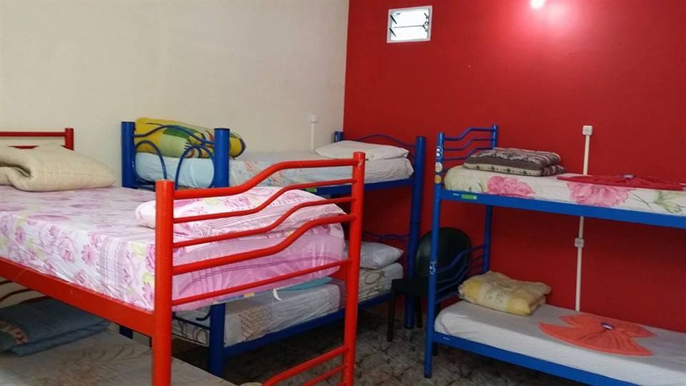 Residencial Noelia Hostel Puerto Iguazu Ngoại thất bức ảnh