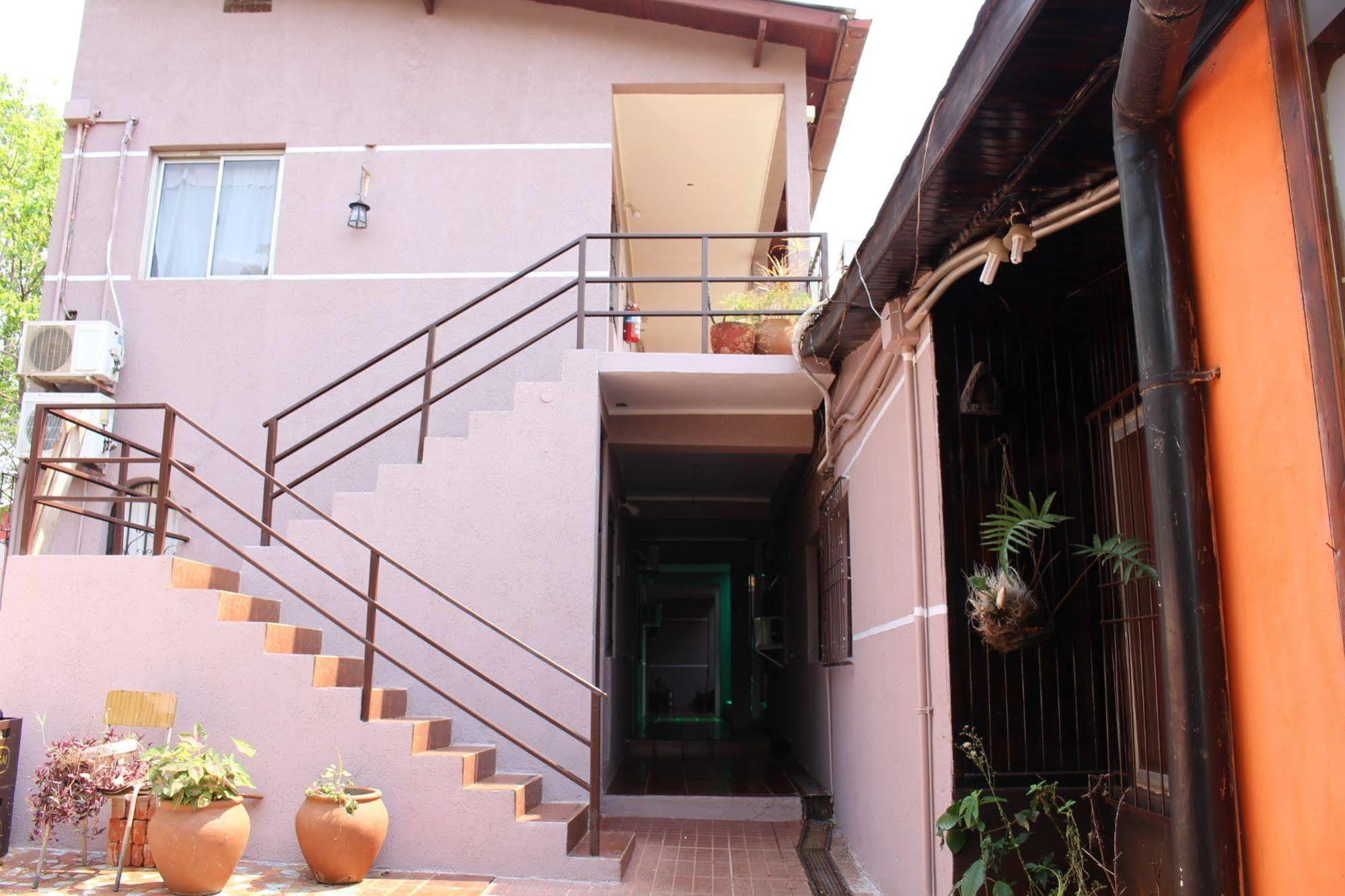Residencial Noelia Hostel Puerto Iguazu Ngoại thất bức ảnh