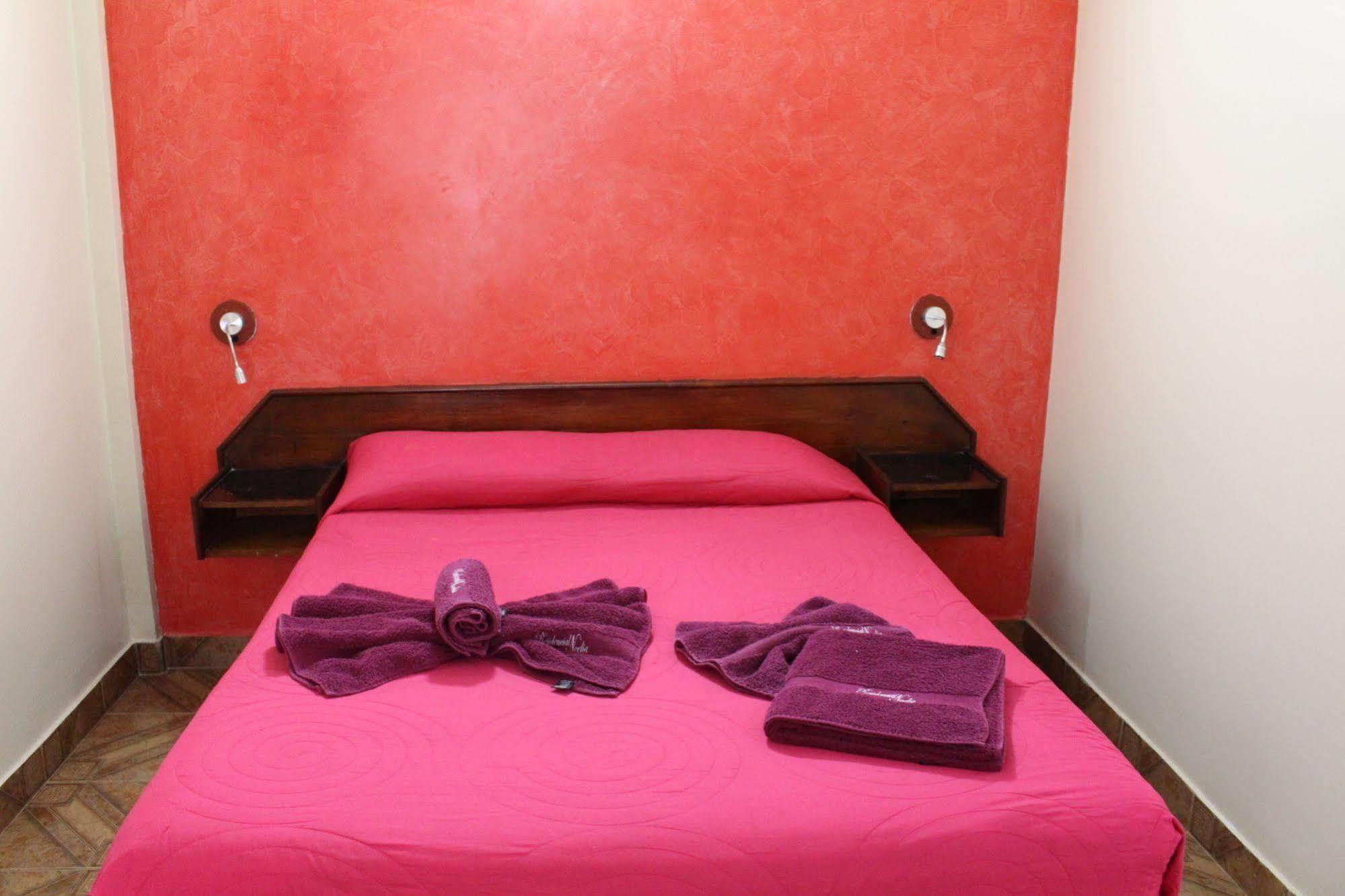 Residencial Noelia Hostel Puerto Iguazu Ngoại thất bức ảnh