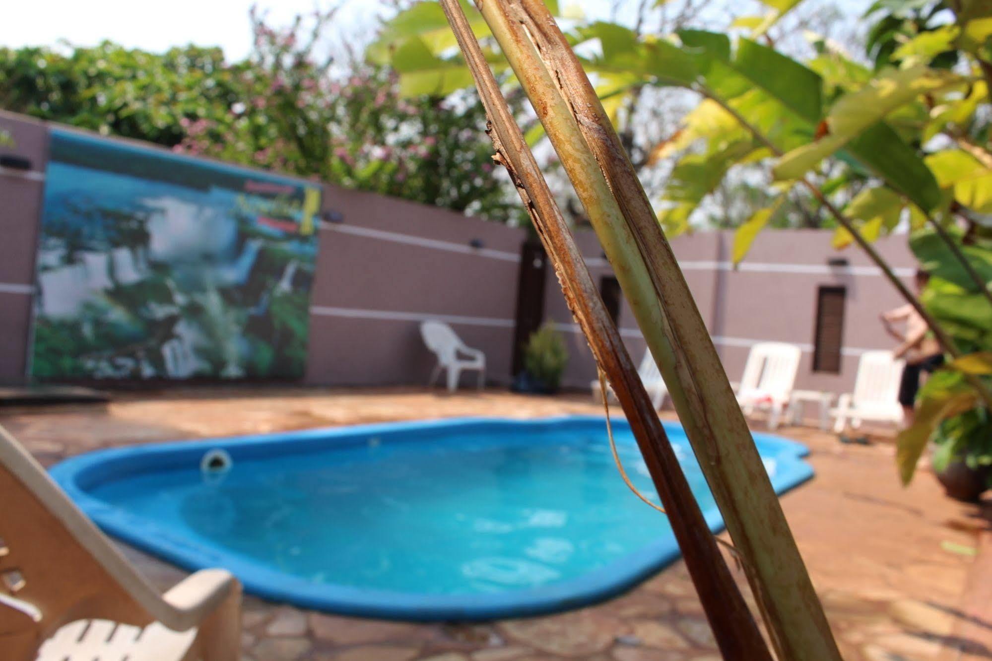 Residencial Noelia Hostel Puerto Iguazu Ngoại thất bức ảnh
